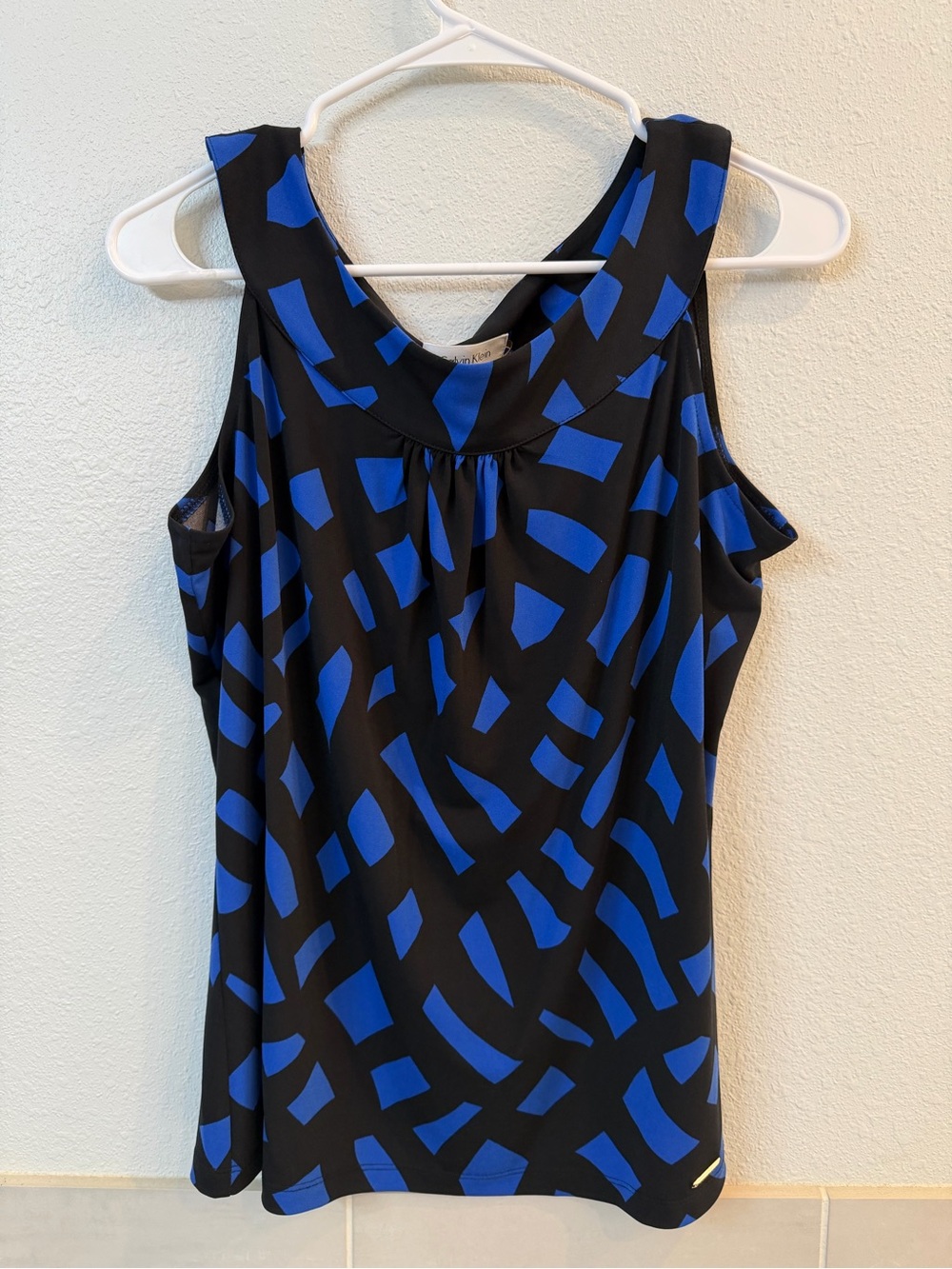 Calvin Klein Black & Royal Blue Abstract Pattern Sleeveless Women’s Tank Top